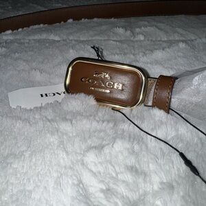 Coach Women’s REVERSIBLE Leather Belt with Gold Buckle OS